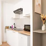 Apartment Le Chenavard Iv-coeur Lyon-central Air Conditioning Lyon